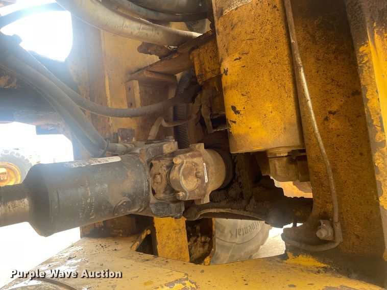 image for item LS9329 1998 Caterpillar 950G  wheel loader