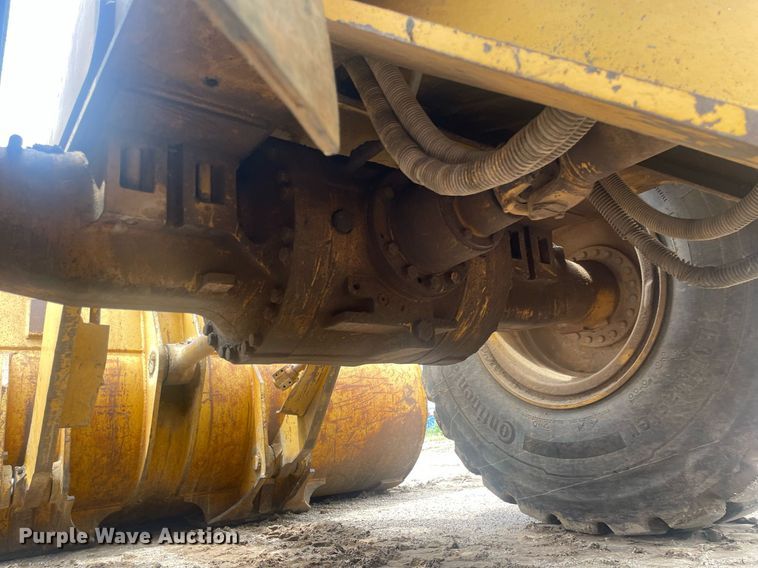 image for item LS9329 1998 Caterpillar 950G  wheel loader