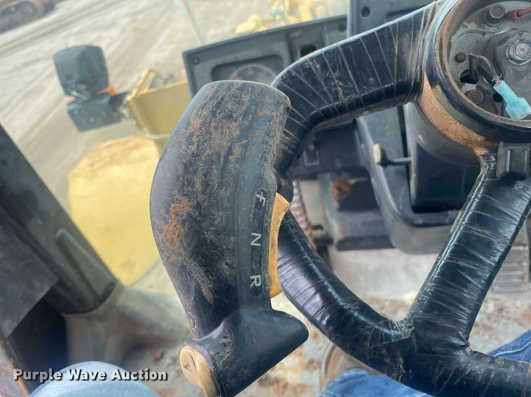 image for item LS9329 1998 Caterpillar 950G  wheel loader