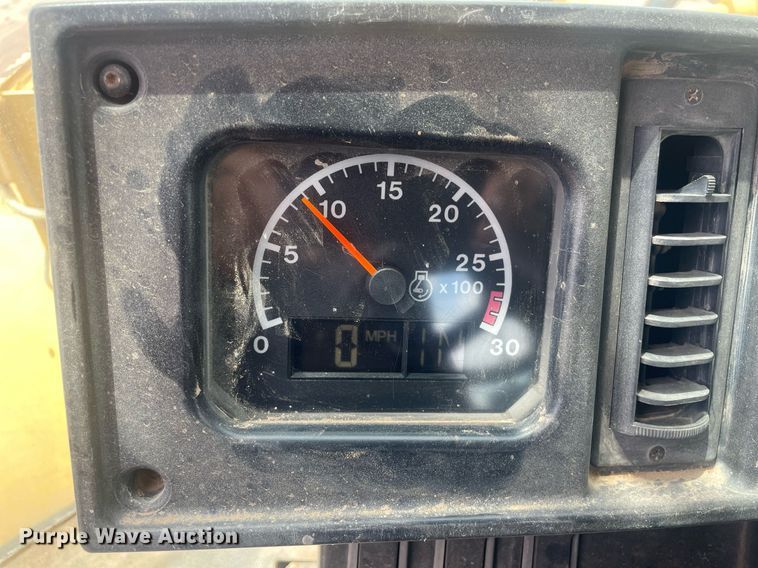 image for item LS9329 1998 Caterpillar 950G  wheel loader