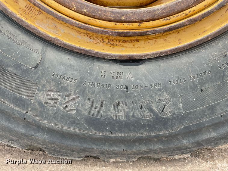 image for item LS9329 1998 Caterpillar 950G  wheel loader