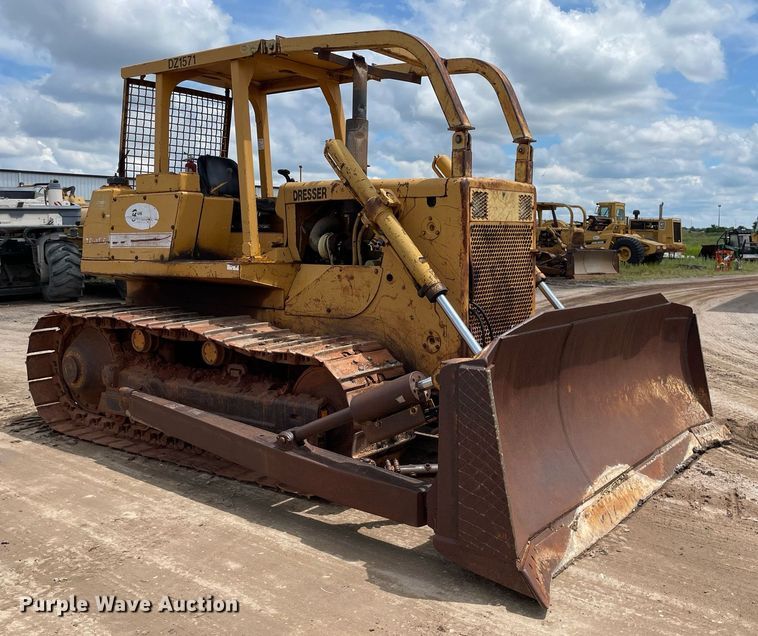 image for item LS9330 1988 Dresser TD15E  dozer