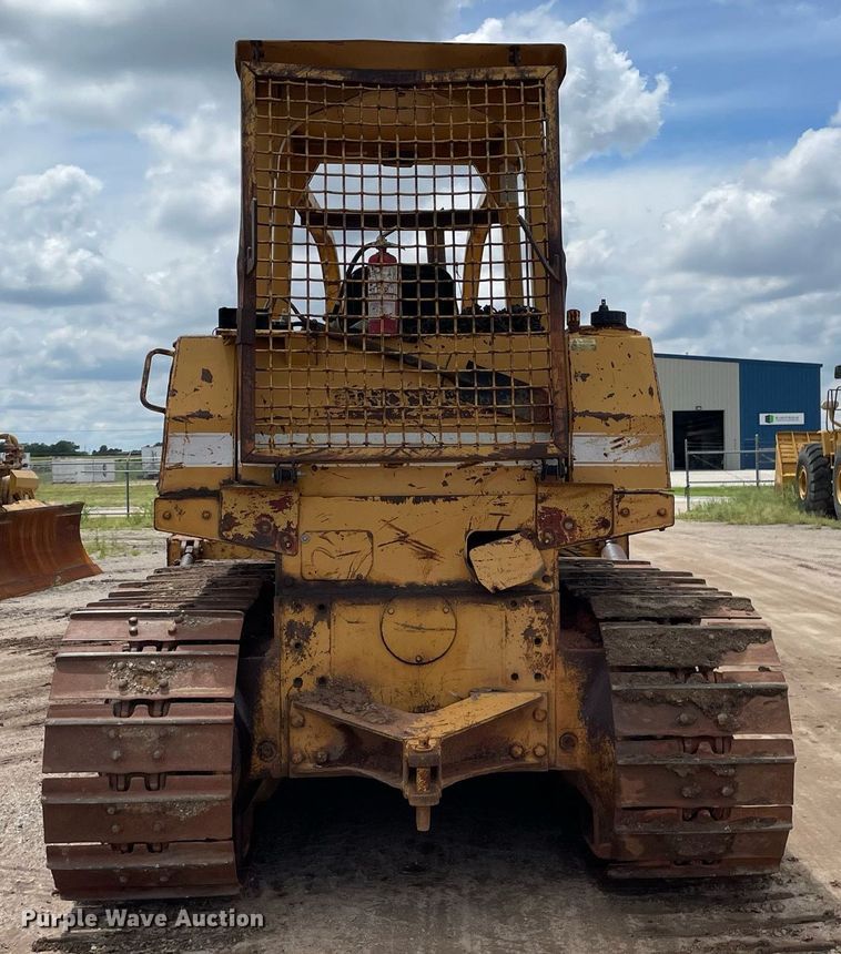 image for item LS9330 1988 Dresser TD15E  dozer