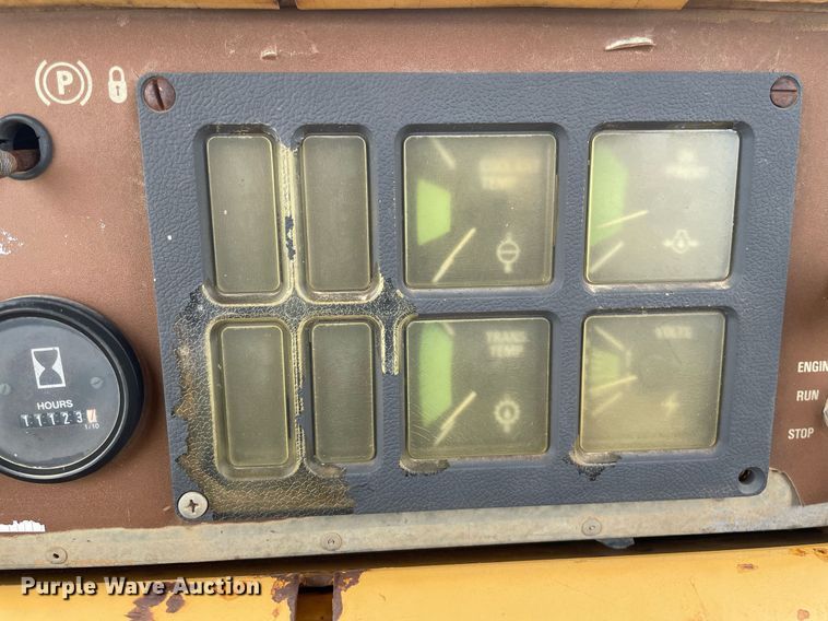 image for item LS9330 1988 Dresser TD15E  dozer