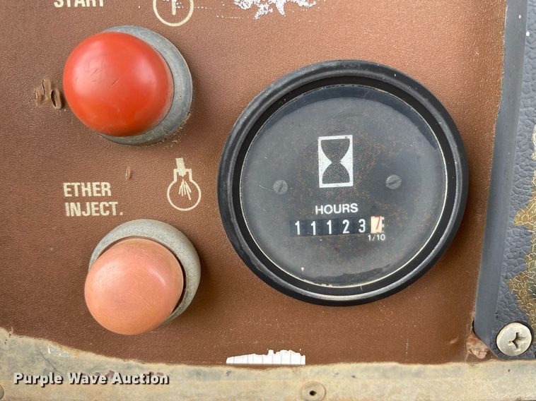 image for item LS9330 1988 Dresser TD15E  dozer