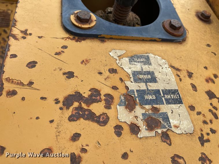 image for item LS9330 1988 Dresser TD15E  dozer