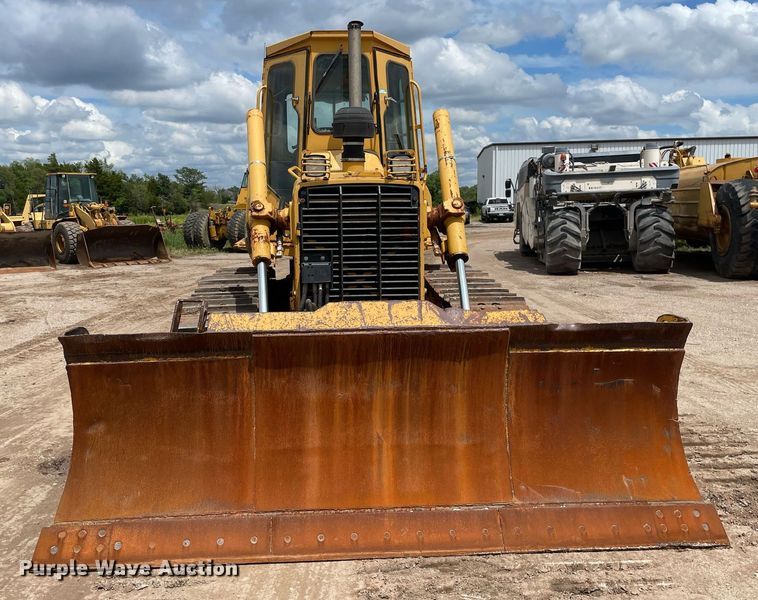 image for item LS9331 1996 John Deere 750C  dozer