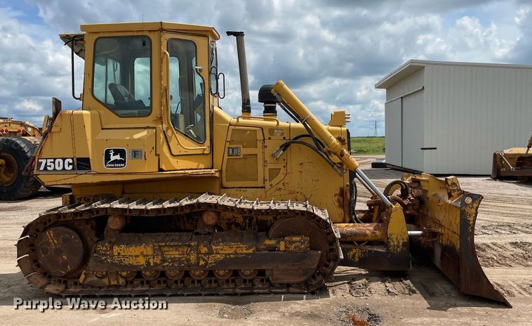image for item LS9331 1996 John Deere 750C  dozer