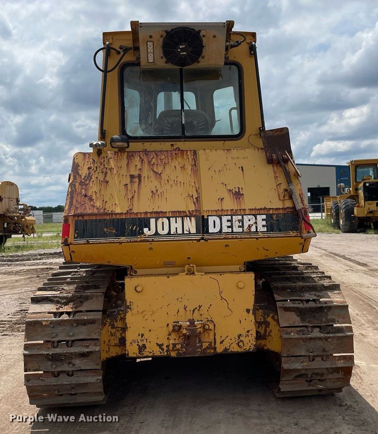 image for item LS9331 1996 John Deere 750C  dozer