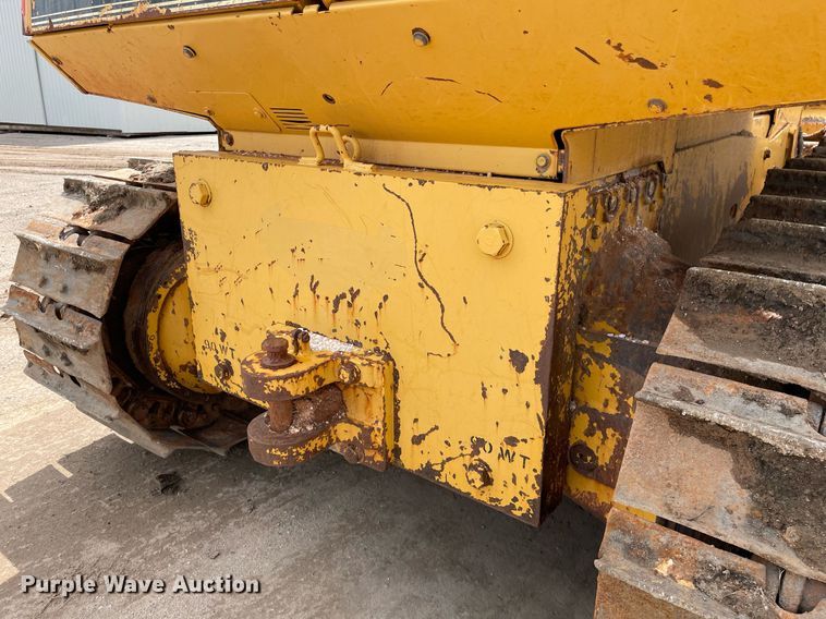 image for item LS9331 1996 John Deere 750C  dozer