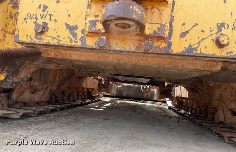 image for item LS9331 1996 John Deere 750C  dozer