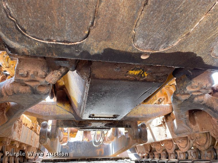 image for item LS9331 1996 John Deere 750C  dozer