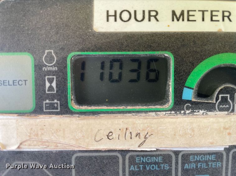 image for item LS9331 1996 John Deere 750C  dozer