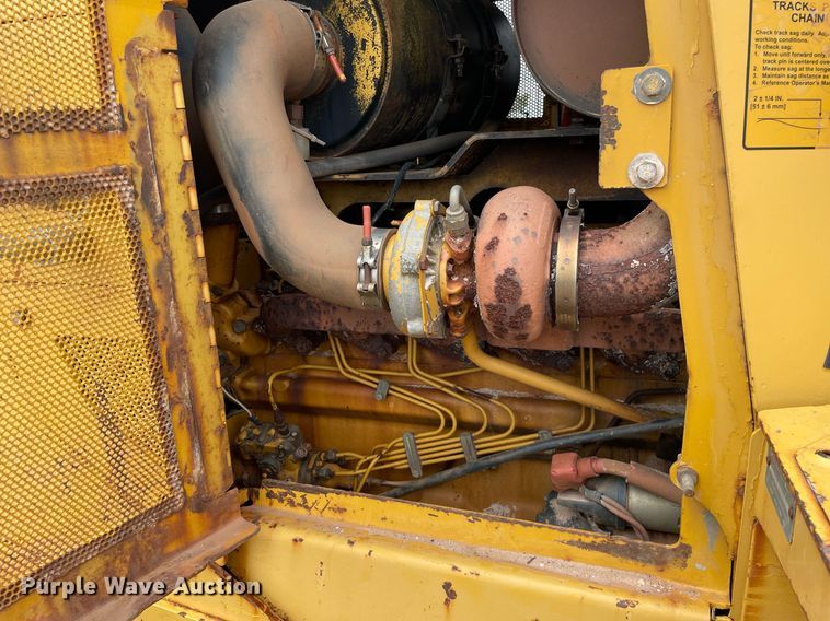 image for item LS9331 1996 John Deere 750C  dozer