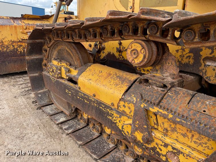 image for item LS9331 1996 John Deere 750C  dozer