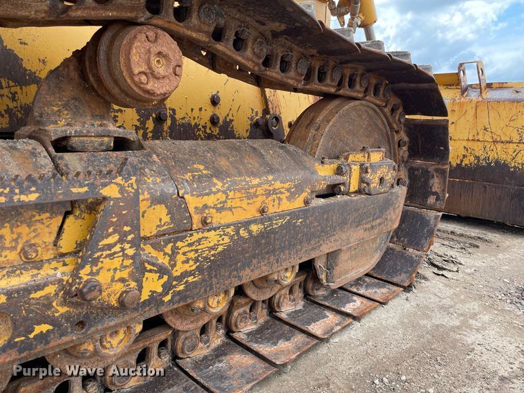 image for item LS9331 1996 John Deere 750C  dozer