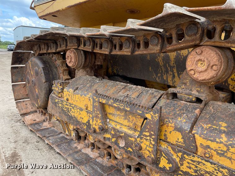 image for item LS9331 1996 John Deere 750C  dozer