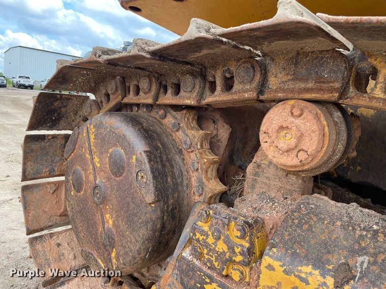 image for item LS9331 1996 John Deere 750C  dozer