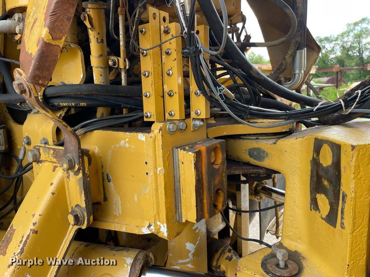 image for item LS9332 2000 Caterpillar D300E Series II  water wagon