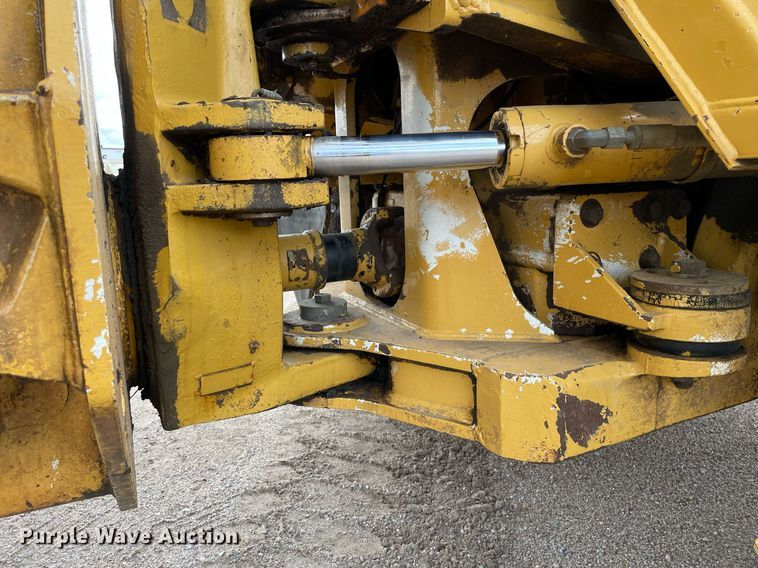 image for item LS9332 2000 Caterpillar D300E Series II  water wagon