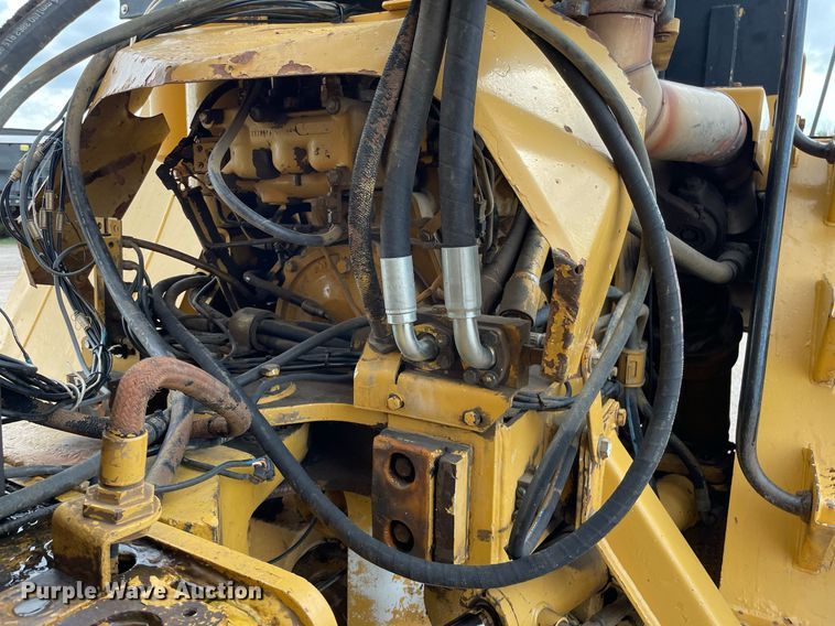 image for item LS9332 2000 Caterpillar D300E Series II  water wagon