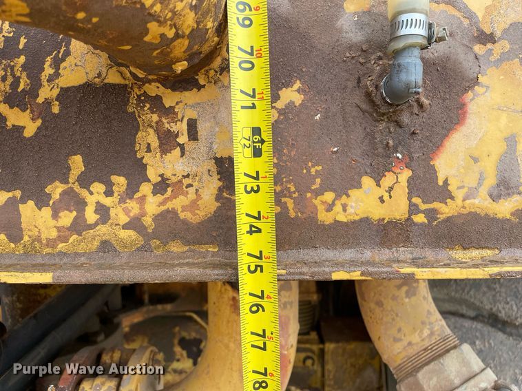 image for item LS9332 2000 Caterpillar D300E Series II  water wagon