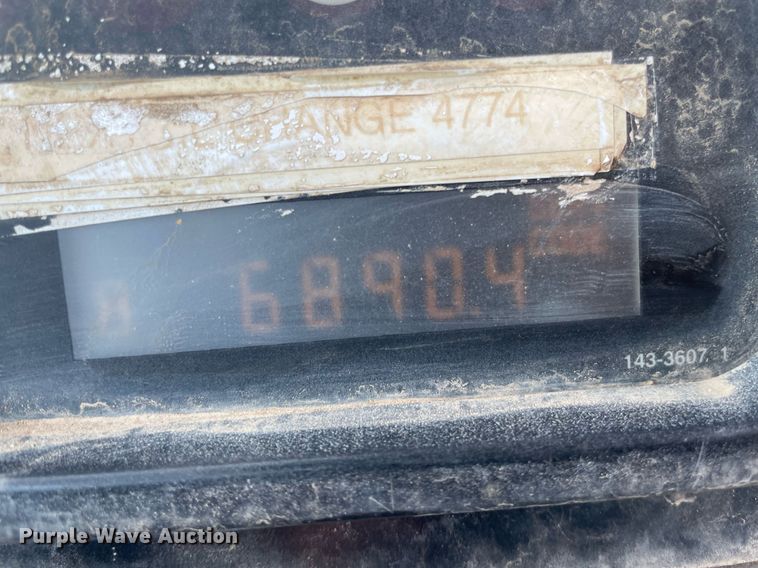 image for item LS9332 2000 Caterpillar D300E Series II  water wagon