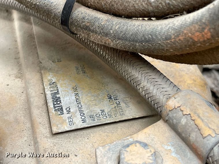 image for item LS9332 2000 Caterpillar D300E Series II  water wagon