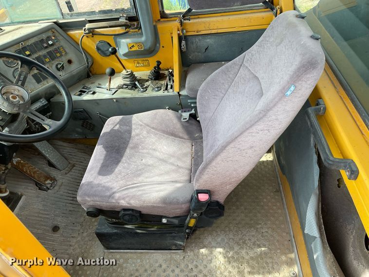 image for item LS9333 1998 Volvo A35C  haul truck