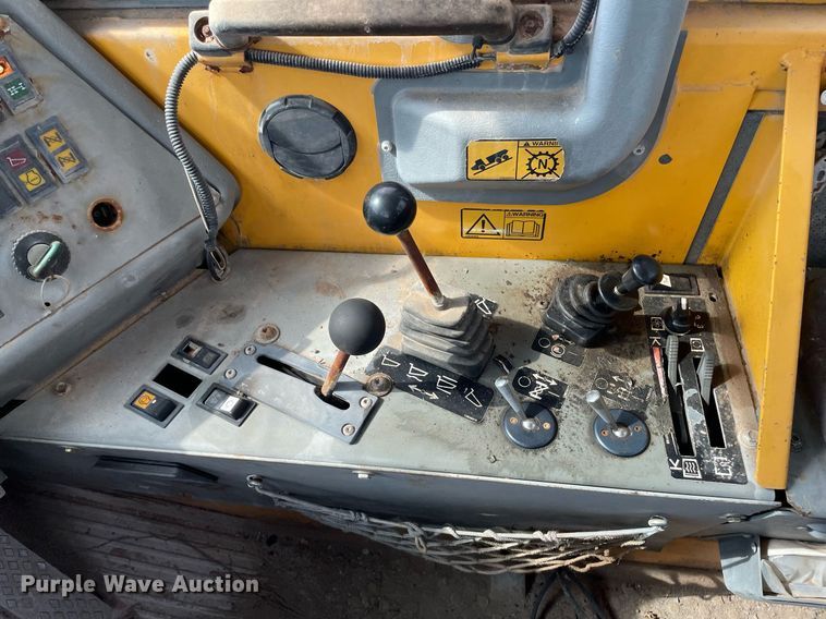 image for item LS9333 1998 Volvo A35C  haul truck