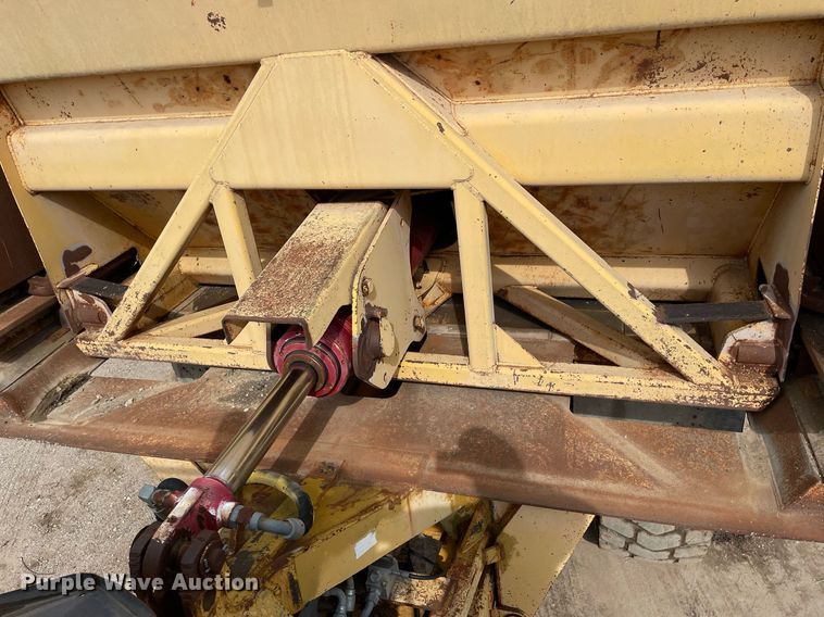 image for item LS9333 1998 Volvo A35C  haul truck