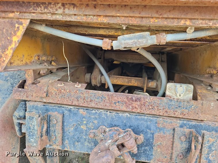 image for item LS9574 1988 Ford F800  dump truck