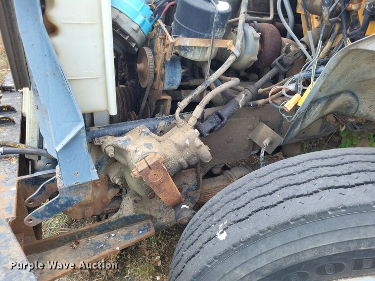 image for item LS9574 1988 Ford F800  dump truck