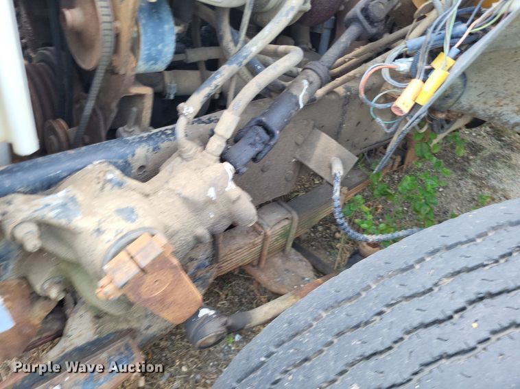 image for item LS9574 1988 Ford F800  dump truck