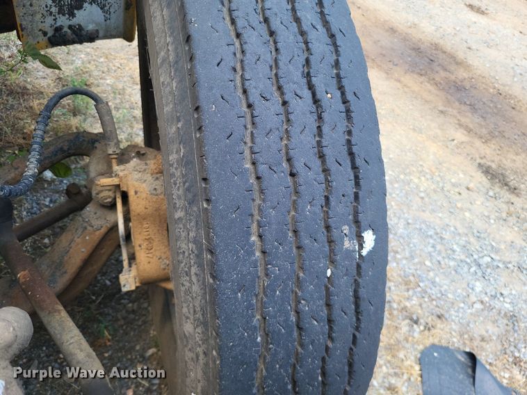 image for item LS9574 1988 Ford F800  dump truck