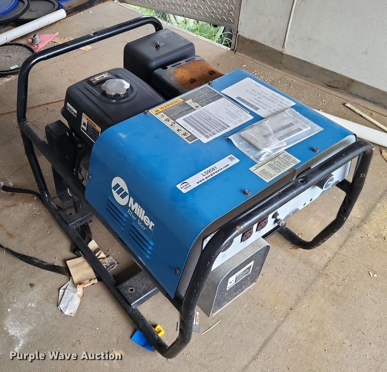 image for item LS9581 Miller Blue Star 6000  welder/generator