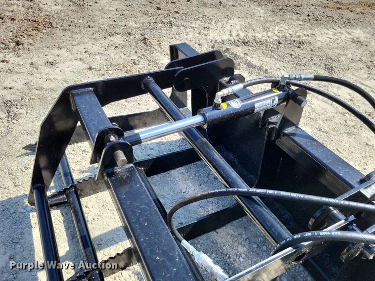image for item LS9584 Patriot  skid steer grapple bucket