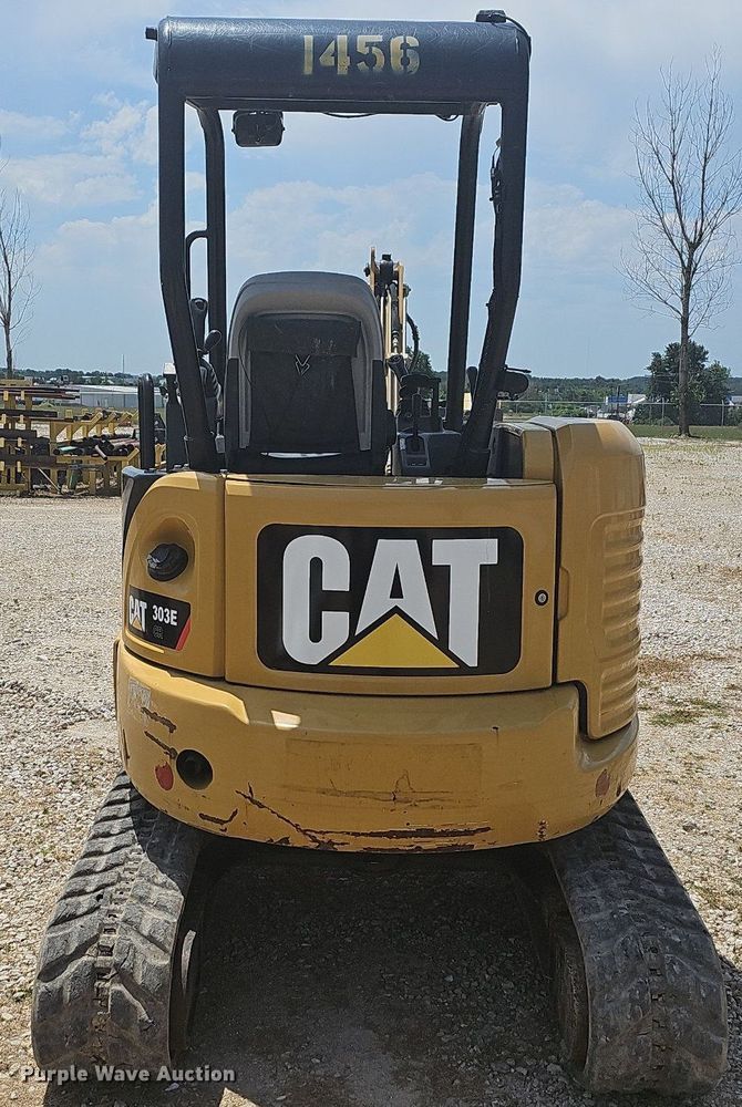 image for item LW9697 2015 Caterpillar 303E CR  mini excavator