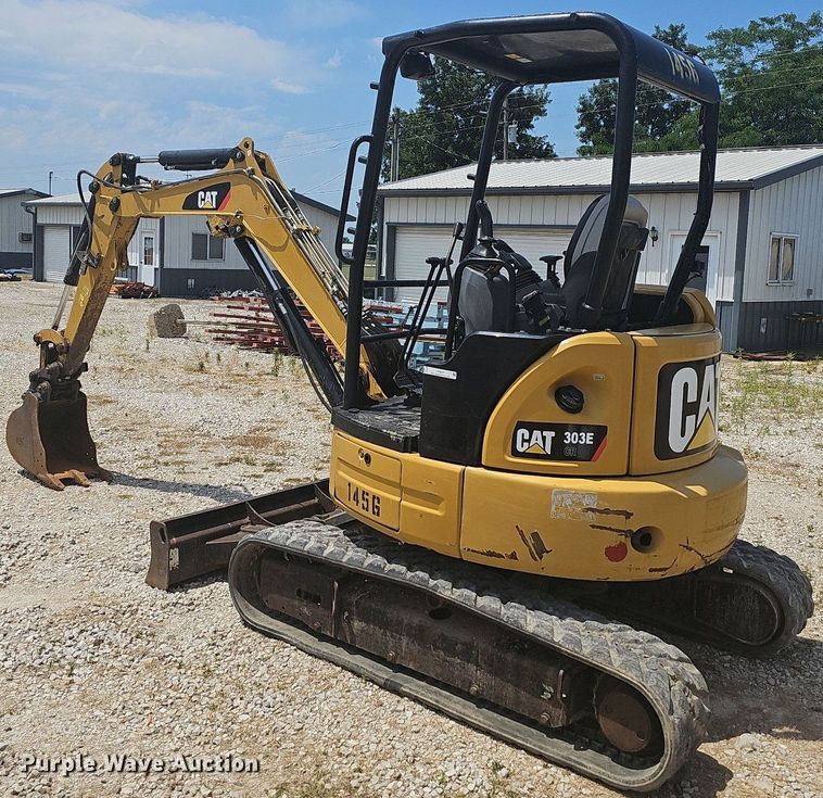 image for item LW9697 2015 Caterpillar 303E CR  mini excavator