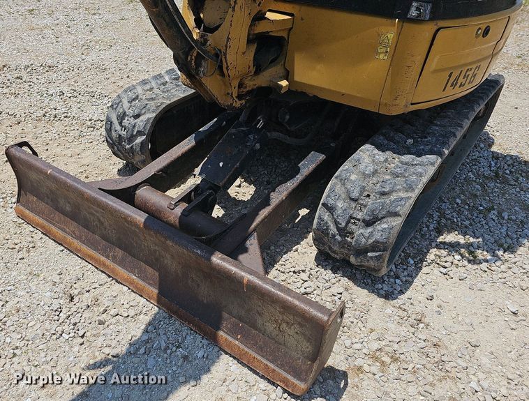 image for item LW9697 2015 Caterpillar 303E CR  mini excavator