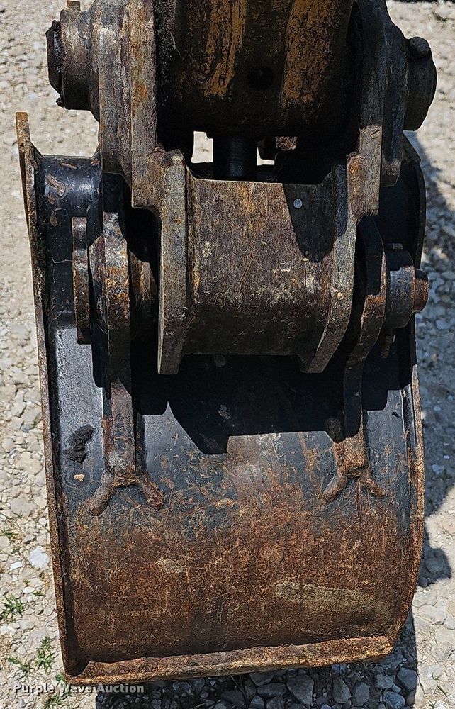 image for item LW9697 2015 Caterpillar 303E CR  mini excavator