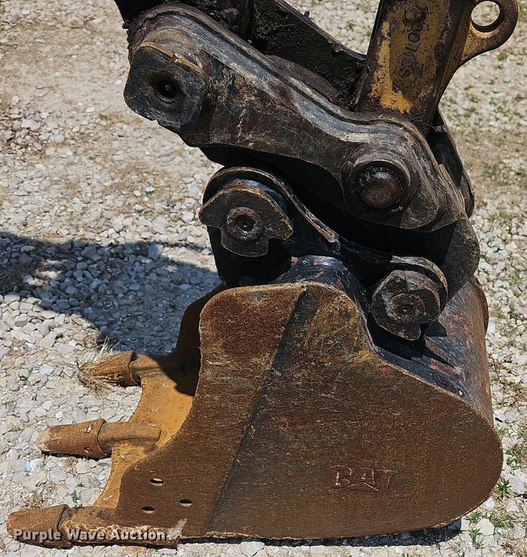 image for item LW9697 2015 Caterpillar 303E CR  mini excavator