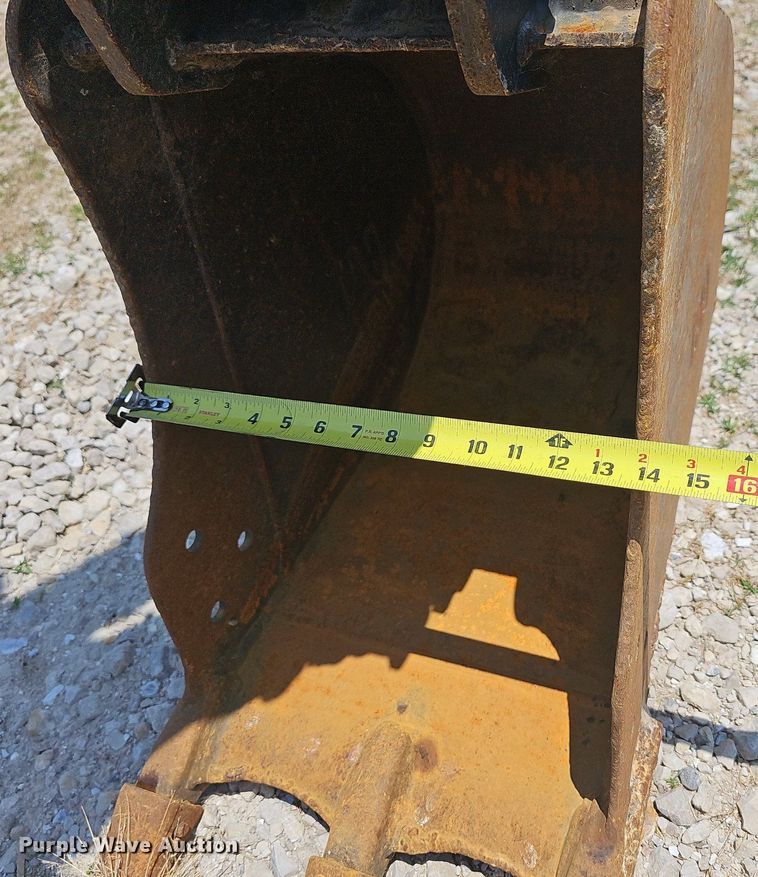 image for item LW9697 2015 Caterpillar 303E CR  mini excavator