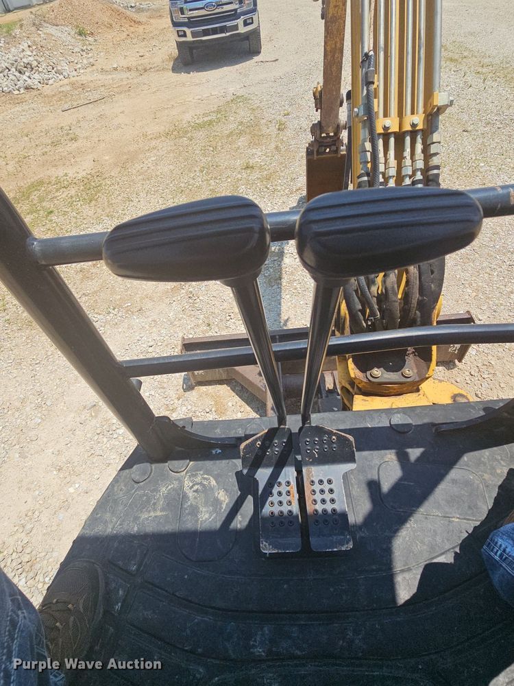 image for item LW9697 2015 Caterpillar 303E CR  mini excavator