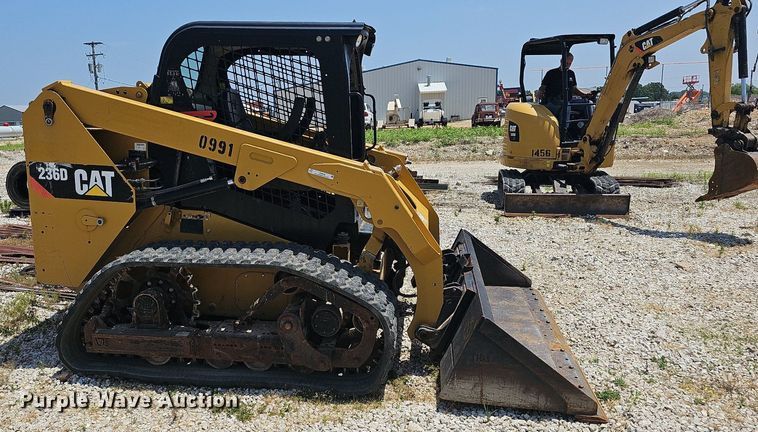 image for item LW9698 2014 Caterpillar 236D  tracked skid steer loader