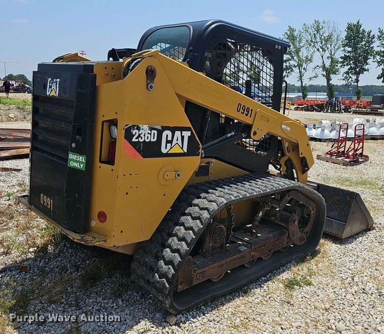 image for item LW9698 2014 Caterpillar 236D  tracked skid steer loader