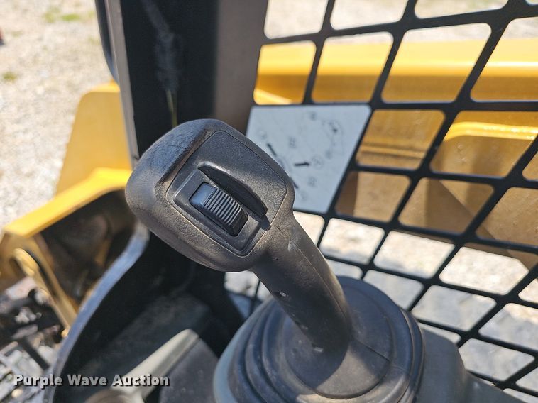 image for item LW9698 2014 Caterpillar 236D  tracked skid steer loader