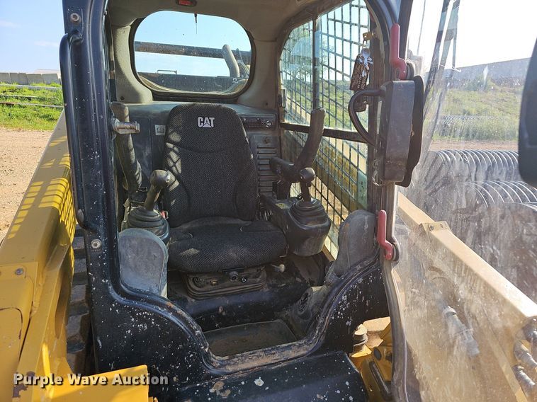 image for item LW9733 2019 Caterpillar 299D2  tracked skid steer loader