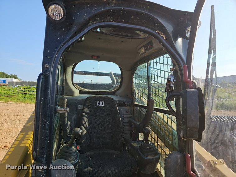 image for item LW9733 2019 Caterpillar 299D2  tracked skid steer loader