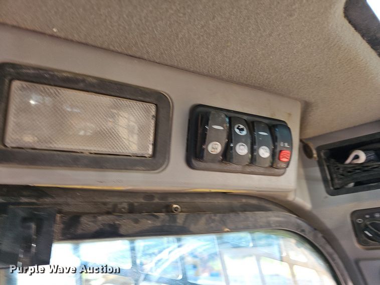 image for item LW9733 2019 Caterpillar 299D2  tracked skid steer loader